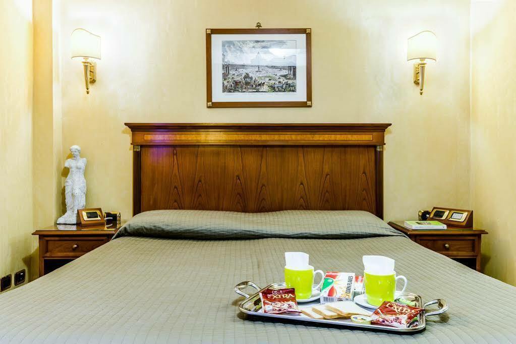 Luxury Rooms H 2000 Roma Exterior foto